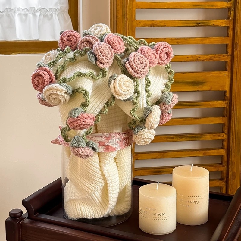 Akrilna deka s motivom cvijeća – ručno izrađeno, cvjetni stil, 500–799 g, Klasa I