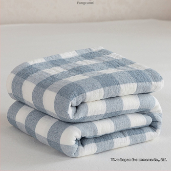 Išplauta trijų sluoksnių marlės antklodė vaikams — medvilnė, svoris daugiau kaip 3000 g, tinkama visoms metų laikams, šiuolaikiškas minimalistinis stilius