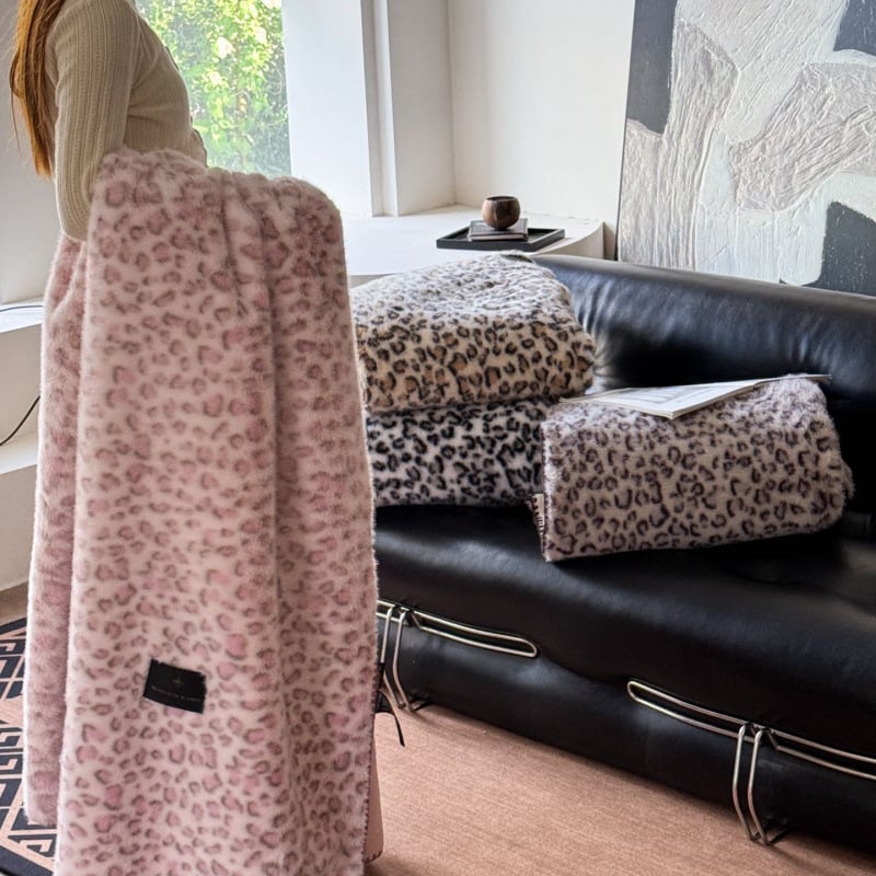 Deka od mink krzna s leopard uzorkom Star Light | Poliester, proljeće–jesen, skupljanje 2–5%, postojanost boja 4