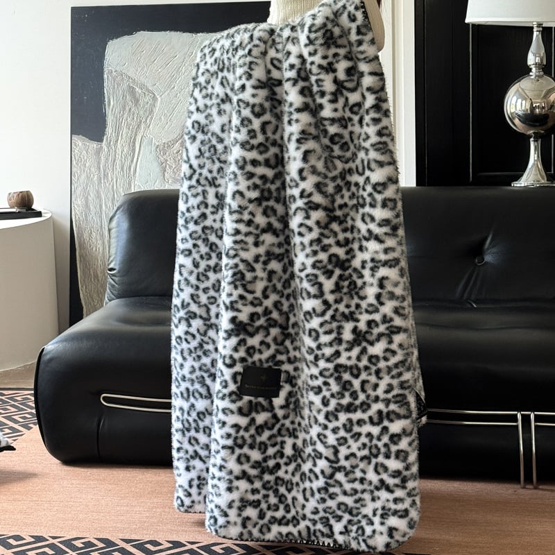 Deka od mink krzna s leopard uzorkom Star Light | Poliester, proljeće–jesen, skupljanje 2–5%, postojanost boja 4
