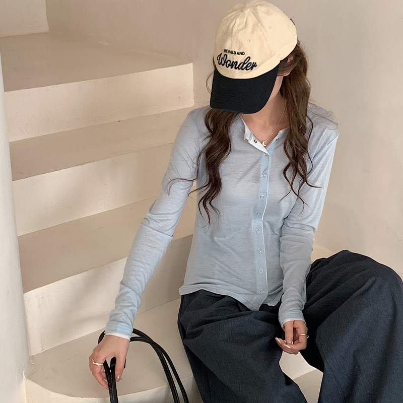 Cardigan pleteni top s mješavinom Tencel acetata i vune – jednofarban – lagano – dugi rukavi – uski kroj