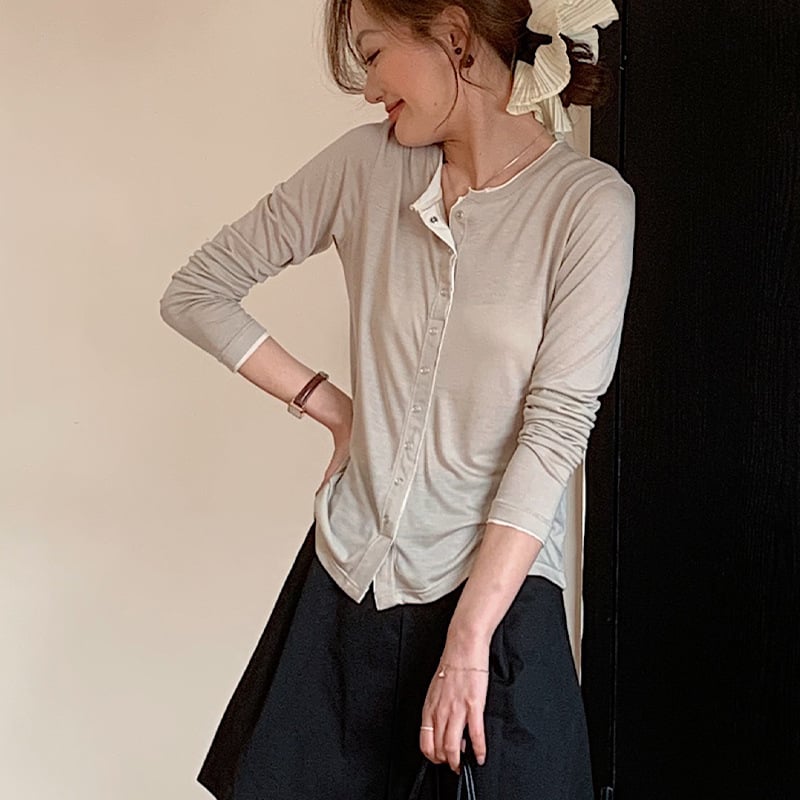 Cardigan pleteni top s mješavinom Tencel acetata i vune – jednofarban – lagano – dugi rukavi – uski kroj