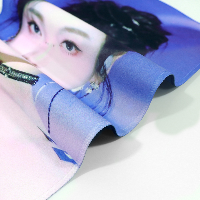 Προσαρμοσμένη πετσέτα υποστήριξης για συναυλία σε κορεατικό στυλ με εκτυπωμένο λογότυπο, μικροϊνες 200–400 gsm