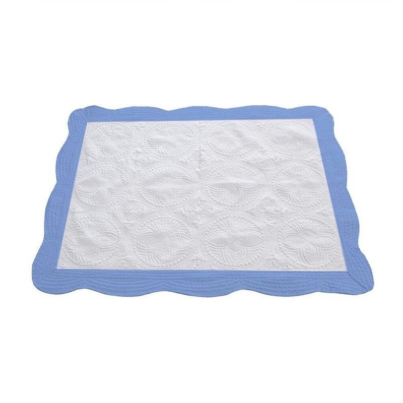 Бебешко квилтирано памучно одеяло, солиден модел, за пролет и есен, тегло 500 g.