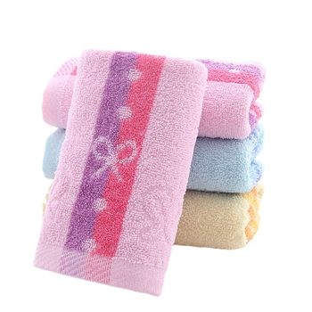 Pamukani ručnik za lice s osmerokutnom cvjetnom mašnicom, prozračna Jacquard tkanina, težina 80–100 g, pređa 14, mogućnost prilagođene obrade