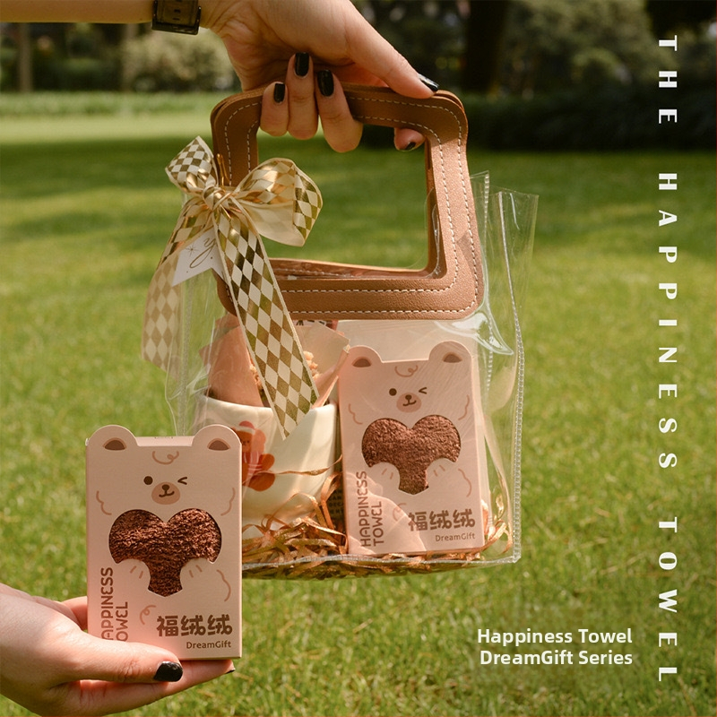 Izšūta dvielīša dāvana līgavām un kāzām – kartona iepakojums; piemērots kāzu gadījumiem; Dāvanas kategorija: Dāvana; Dāvanas mērķis: korporatīvi un promo dāvanas