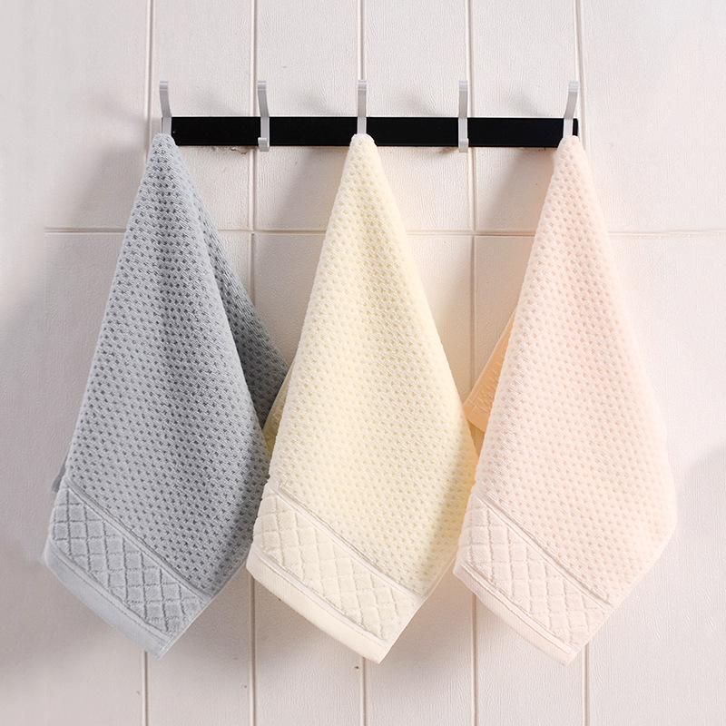 Kvadratni ručnik za vrtić, Jacquard 32 vlakna od 99% pamuka, 48 g, prilagođeni logotip