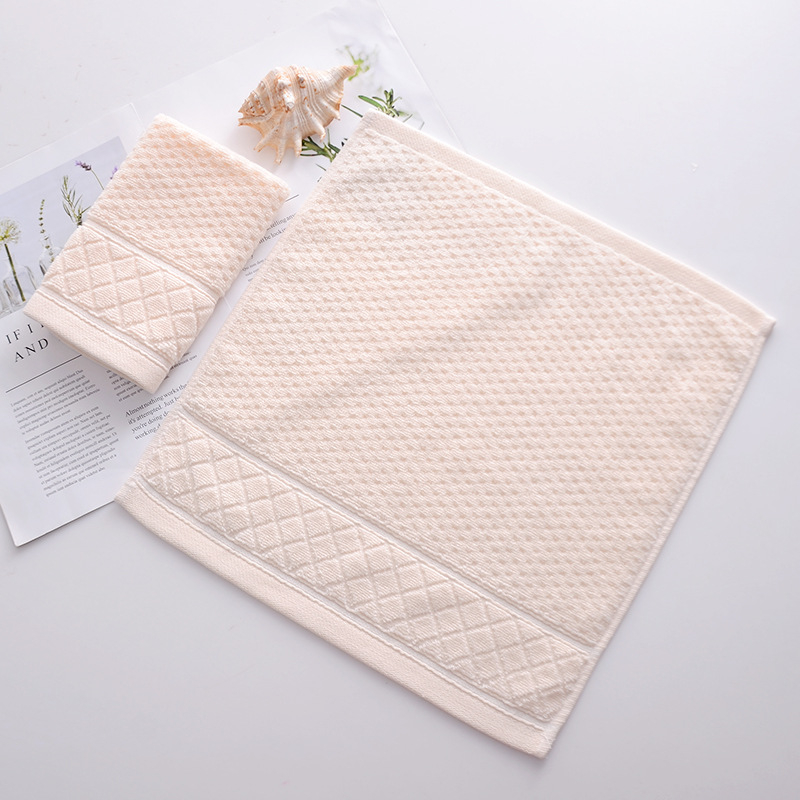 Kvadratni ručnik za vrtić, Jacquard 32 vlakna od 99% pamuka, 48 g, prilagođeni logotip