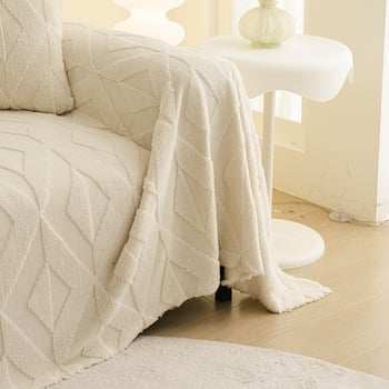 Őszi–téli vastag velúr kanapé takaró, egy darabos kivitel, univerzális illeszkedés, geometriai mintázat, minimalist stílus, testreszabható