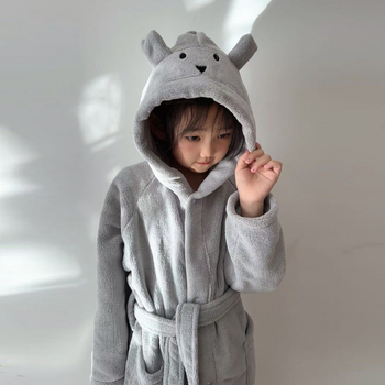 Детски халат за баня с качулка от коралов флис — Mi qijia, 200–300 g, 32s нишки, Plain weave