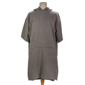 Surf pončo s kapucňou — z ultratenkého vlákna, 200–300 g/m², 150D vlákno, ploché tkanie, spracovanie na mieru k dispozícii