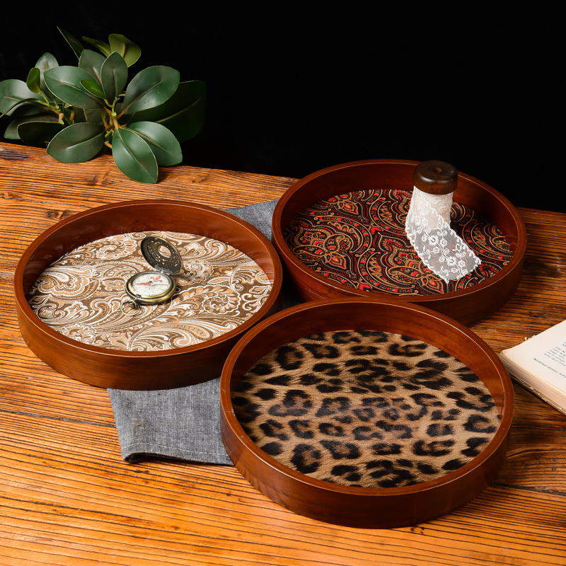 Puidust ümmargune taldrik sissepääsu jaoks – võtmete ja väärisesemete organiseerija, teekruusi ja teekomplekti taldrik, klassikaline stiil