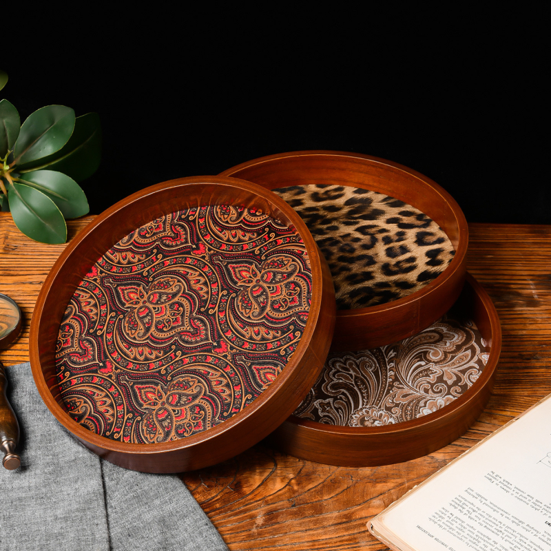 Puidust ümmargune taldrik sissepääsu jaoks – võtmete ja väärisesemete organiseerija, teekruusi ja teekomplekti taldrik, klassikaline stiil