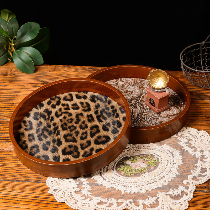 Puidust ümmargune taldrik sissepääsu jaoks – võtmete ja väärisesemete organiseerija, teekruusi ja teekomplekti taldrik, klassikaline stiil