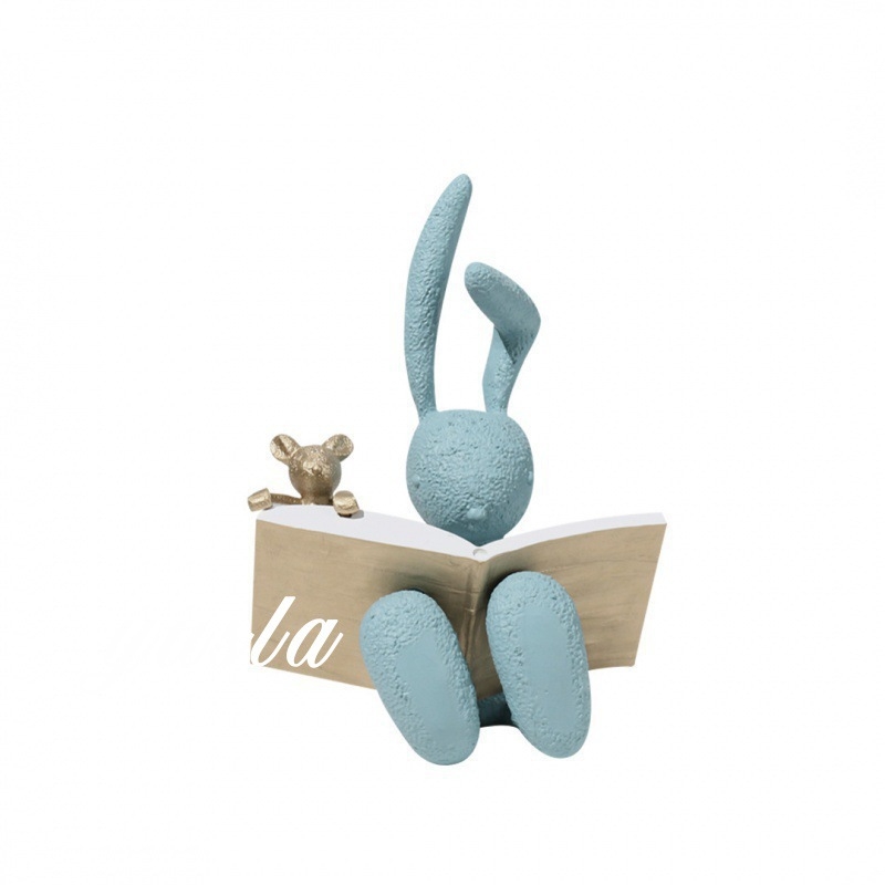 Sveķu zaķa skulptūra — mūsdienīgs minimālisma stils; materiāls: sveķi; Proces: skulptūra; zīmols: By the South.