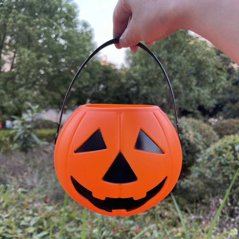 Plastični dekor za Halloween bar/KTV scenu: prijenosna svijetleća tikvasta lampa