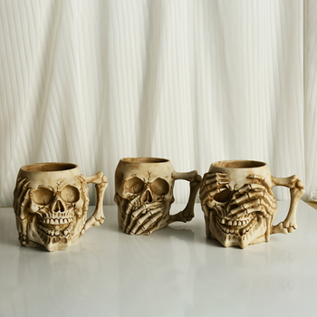 Čaša za pivo od smole — ukras za Halloween bar/stolni dekor, smolaški zanatski predmet (Materijal: sintetička smola; Kategorija: smola rukotvorine; Pakiranje: pojedinačno zapakirano; Poklon: Ne)