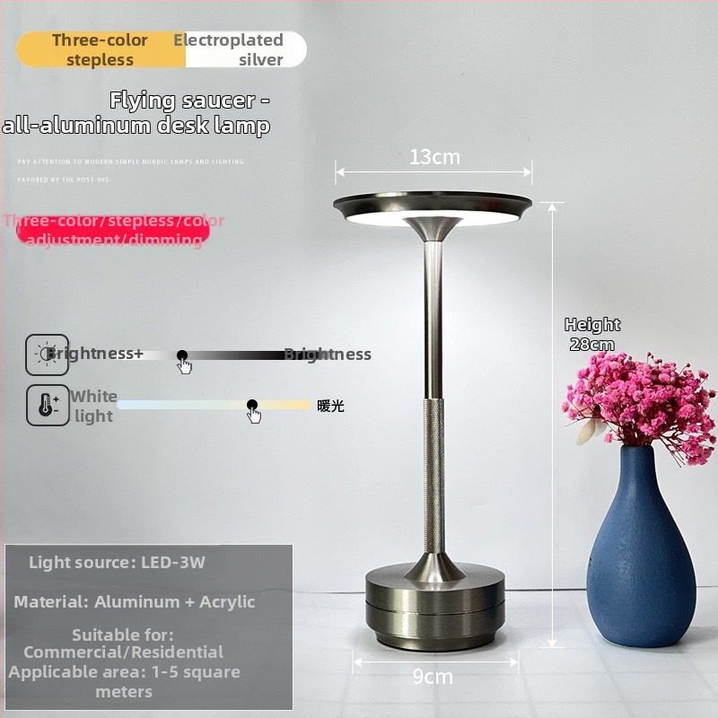 Galda lampa ar nordisku noskaņu – dzelzs turētājs, alumīnija korpuss, 5V, 3W, manuālais gaismas regulator