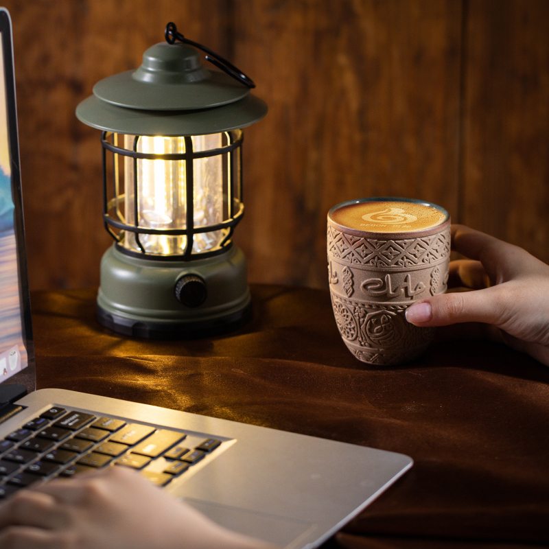 Šalica za espresso, rustikalna keramika, retro keramička šalica za kavu s arapskim reljefom