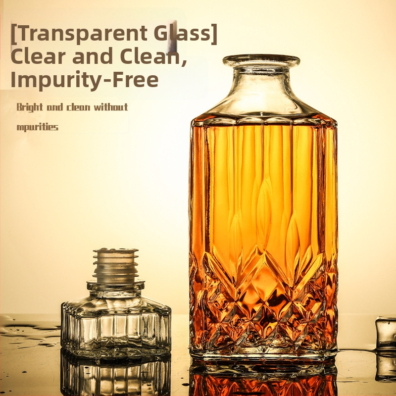 Stiklinė vyno buteliukas su kvadratine deimantine dugne, uždarytas, paruošta spausdinimui