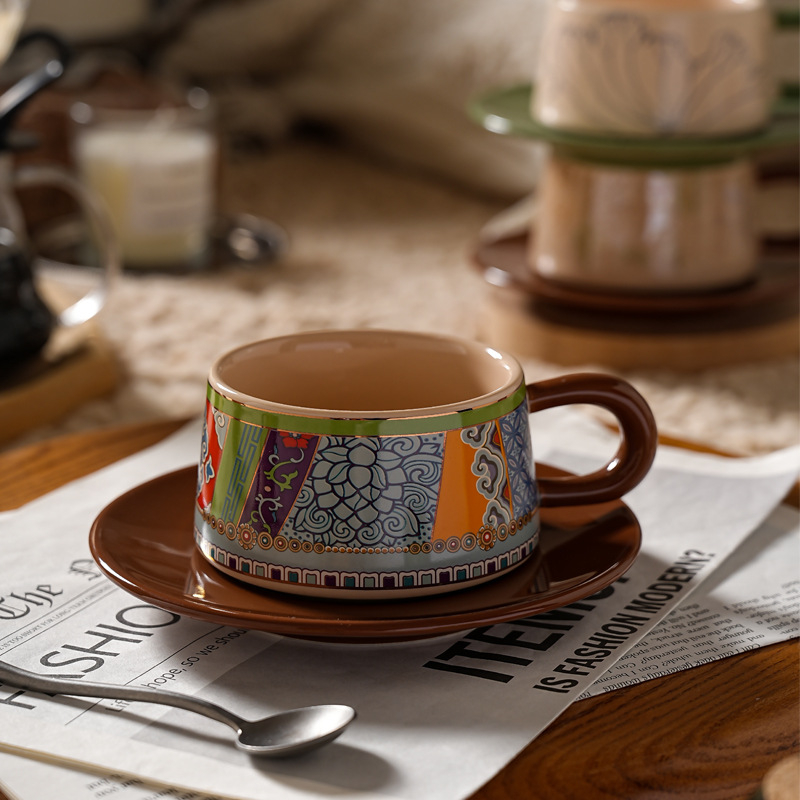 Σετ κούπα καφέ και πιατάκι, κεραμικό, ρετρό βρετανικό στυλ, μποέμ σχέδιο, με εκτυπωμένο λογότυπο