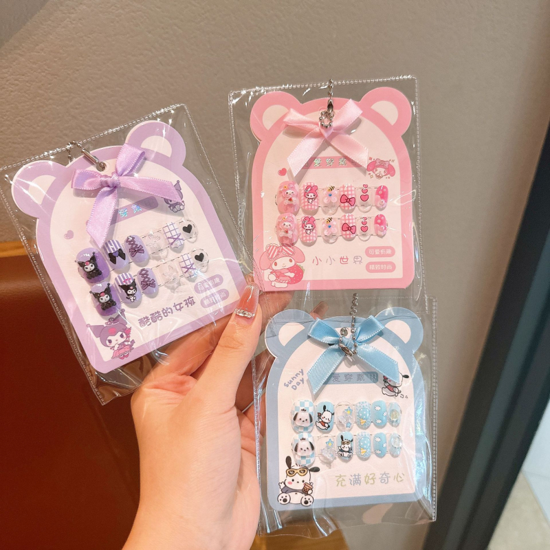 Lastele akrüüllae küüne kleepsud karikatuurse mustriga, käsitöö, ellipsikujulised, eraldi pakendatud