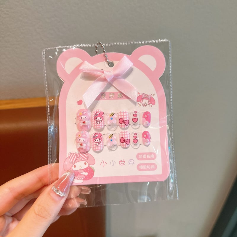 Lastele akrüüllae küüne kleepsud karikatuurse mustriga, käsitöö, ellipsikujulised, eraldi pakendatud