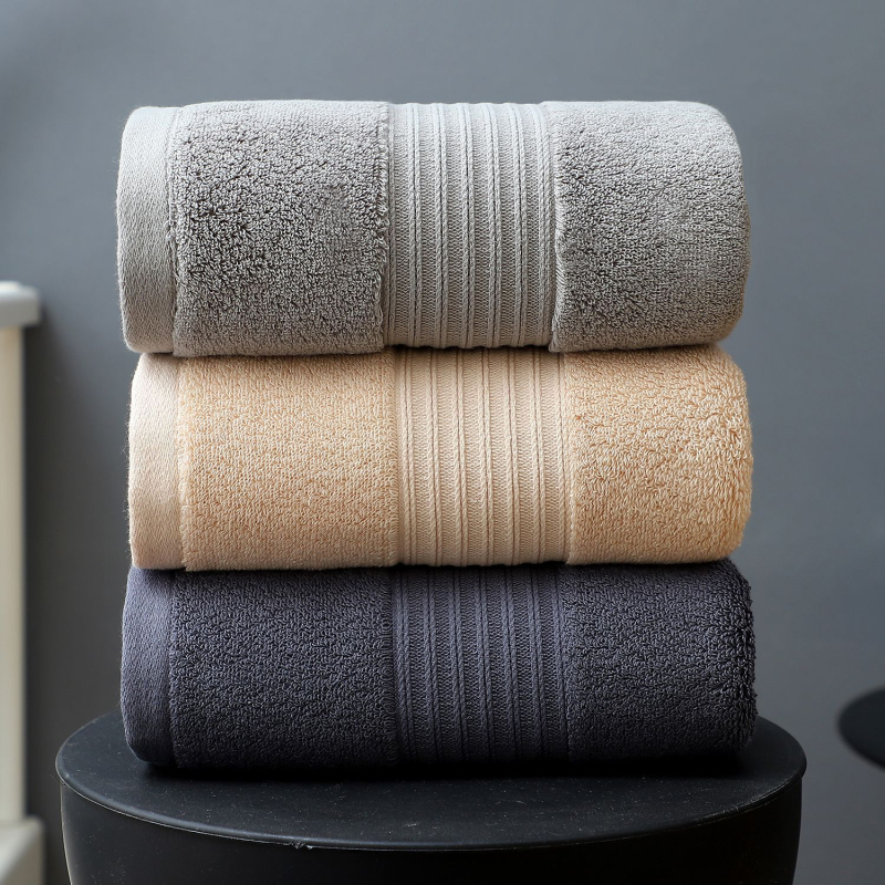 Prosop de sport din bumbac 100%, fir 32s, țesătură simplă, greutate 200 g sau mai mult