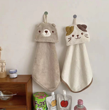 Zavjesna krpa za ruke s mačjim motívom, koralni fleece, upijajući i debeli kuhinjski ubrus, izrada: vez (materijal: koralni fleece; niti: 10; težina: 50–80 g; izrada)