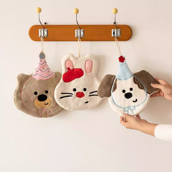 Kéztörlő rajzolt állati mintával, korall plüss, 150D szál, szegélyezés