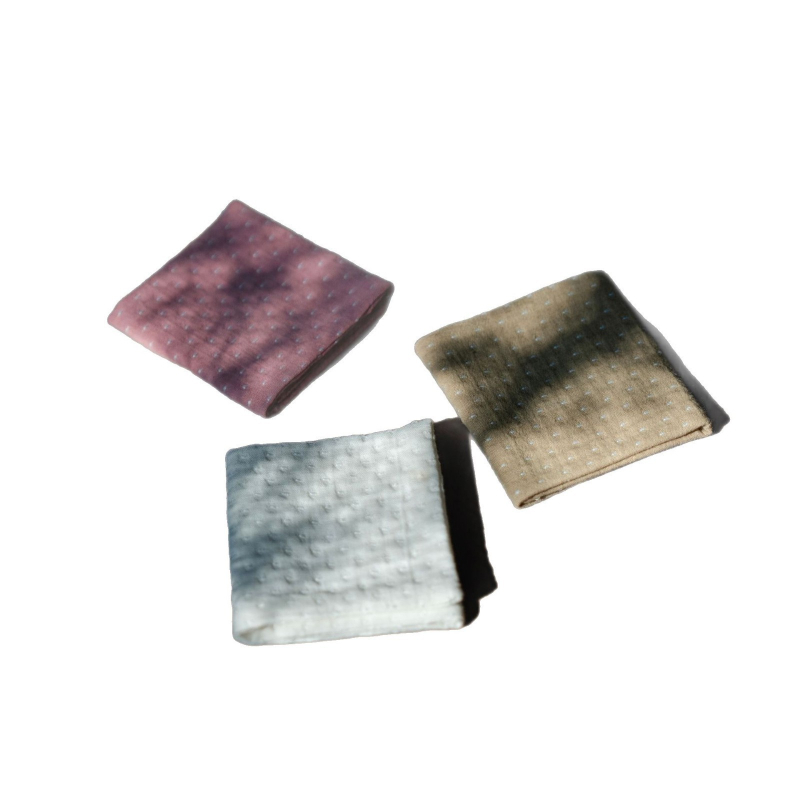 Accesorii pentru ceremonia ceaiului – prosop din material textil, gros și absorbant, lucrat manual; ambalaj într-o cutie de carton