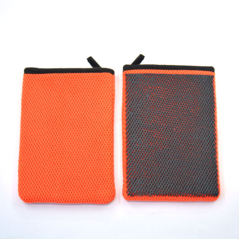 Mănuși pentru curățarea mașinii, din noroi vulcanic – Quick mite, personalizabile