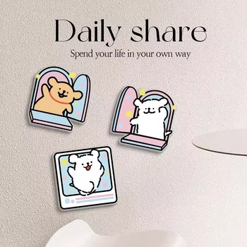 Акрилна стенна декорация с карикатурни животни за прикриване на дупки – водоустойчива стикер-декорация за хол, спалня, кабинет, баня и антре. Материал: акрил; Модел: симпатични животни; Функции: антистатична, влагозащита, против молци.