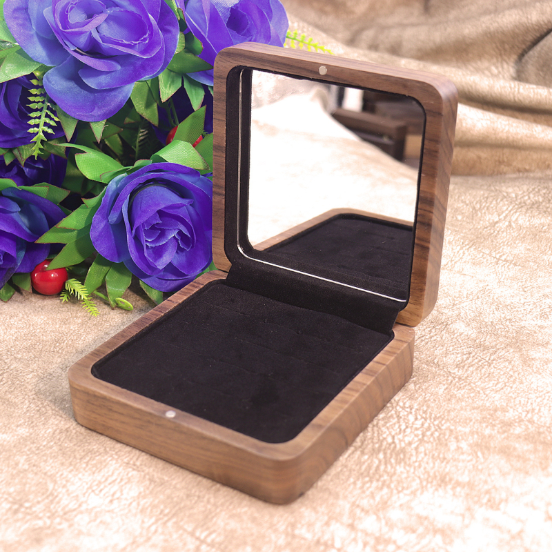 Cutie de bijuterii din lemn de nuc cu interior catifelat – spațiu mare pentru inele și ceasuri