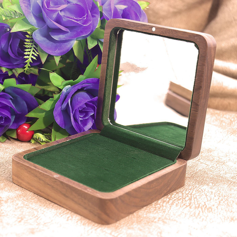 Cutie de bijuterii din lemn de nuc cu interior catifelat – spațiu mare pentru inele și ceasuri