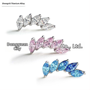 Pīrsinga auskari no titāna G23, slīpēta zirga acu forma ar cirkoniju, ģeometriska forma