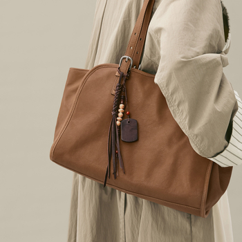 Somas piekariņš – īsta āda, svītru raksts, ūdensizturīgs, ļoti viegls, pavasaris 2025