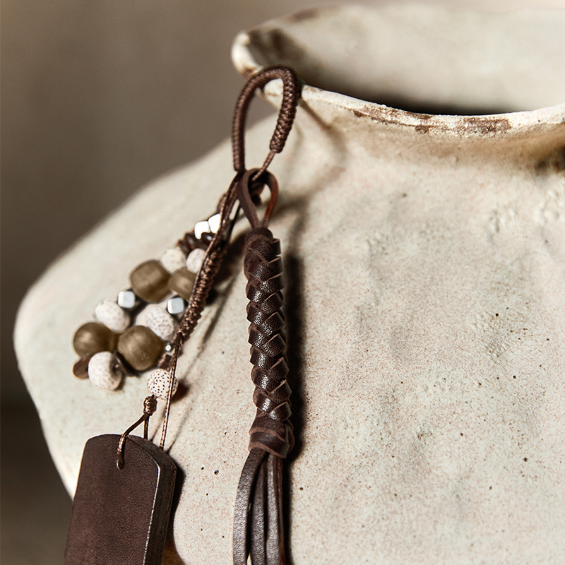 Somas piekariņš – īsta āda, svītru raksts, ūdensizturīgs, ļoti viegls, pavasaris 2025