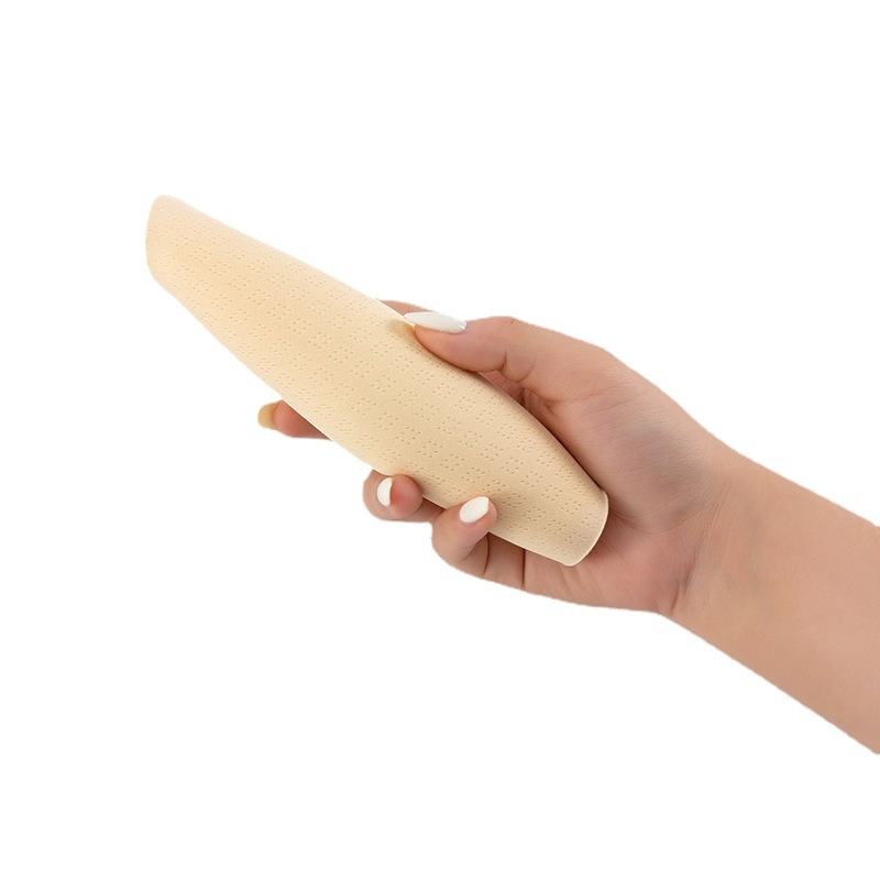 Подложка за бюст за спортни горнища и йога потник (Материал: спонж; Форма: водно капче; Дебелина: тънка; Стил: осем отвора; Функция: без следи)