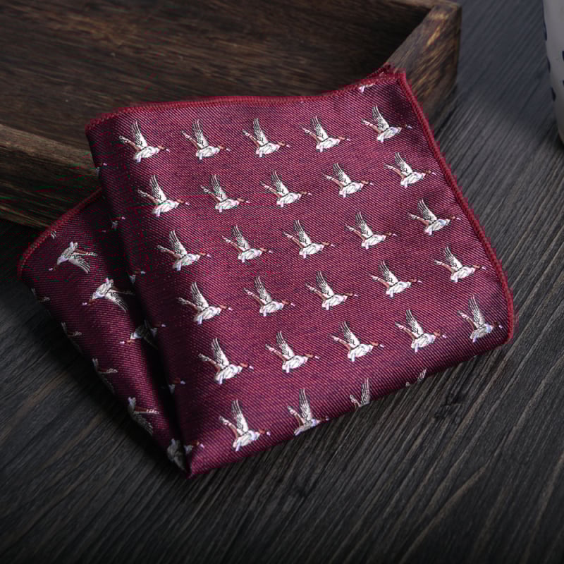 Zsebkendő zakókhoz Jacquard csíkos mintával, poliészter szál, poliészter bélés, magas minőségű stílus