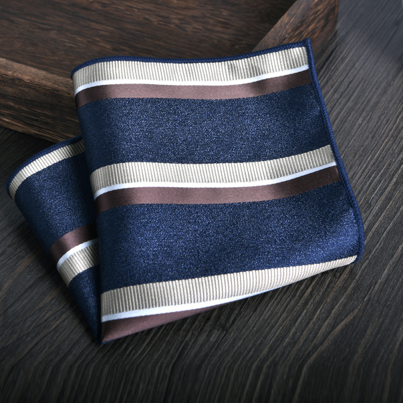 Zsebkendő zakókhoz Jacquard csíkos mintával, poliészter szál, poliészter bélés, magas minőségű stílus