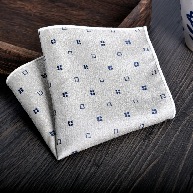 Zsebkendő zakóhoz, magas minőségű, Jacquard szövés, poliészter fonal, csíkos minta, poliészter bélés