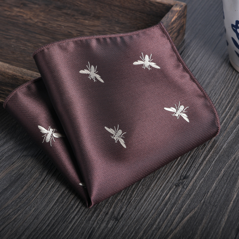 Zsebkendő zakóhoz, magas minőségű, Jacquard szövés, poliészter fonal, csíkos minta, poliészter bélés