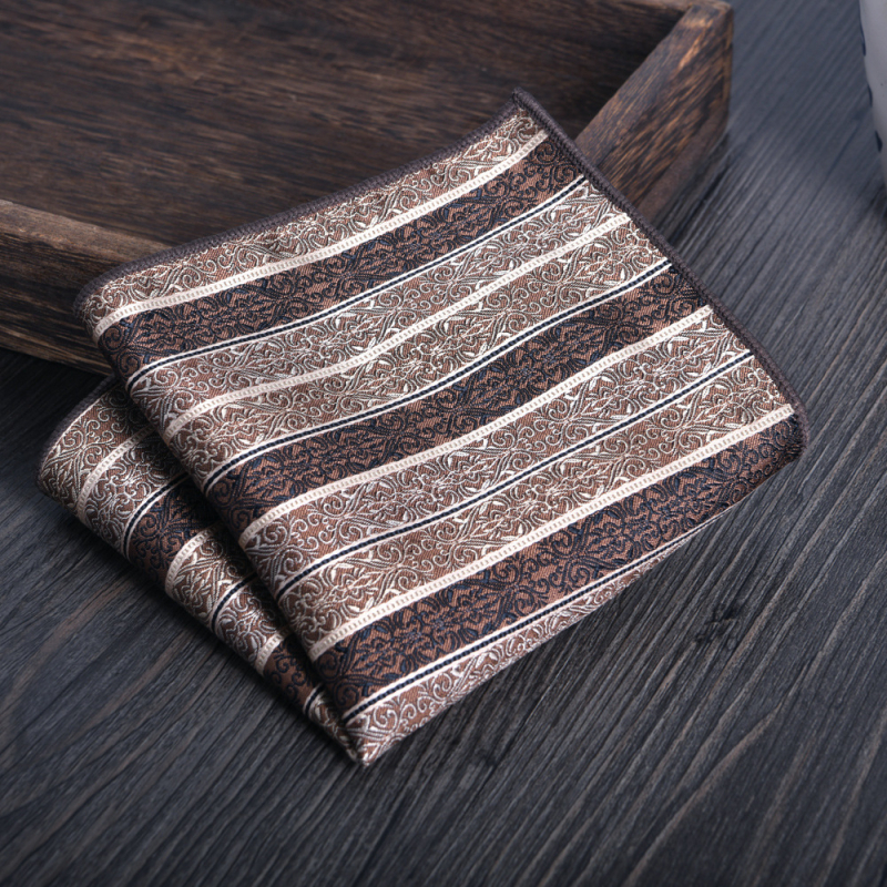 Zsebkendő zakóhoz, magas minőségű, Jacquard szövés, poliészter fonal, csíkos minta, poliészter bélés