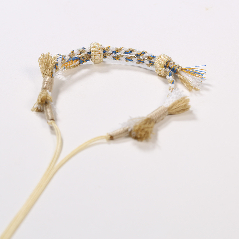 DIY плитена гривна от конци — ръчно плетена, оригинален дамски дизайн, лято 2025