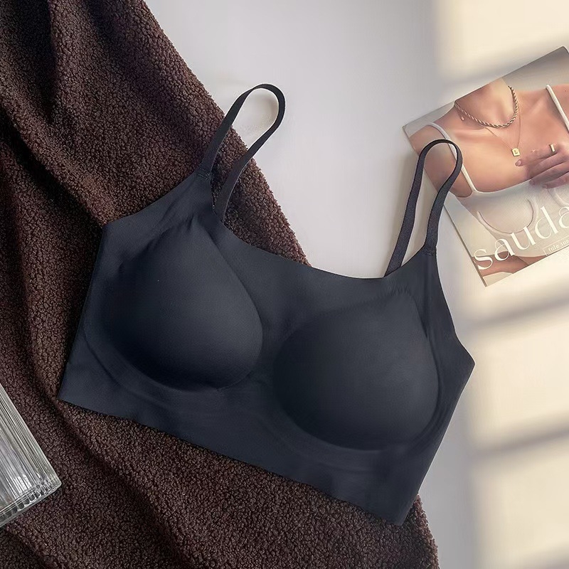 Sporta krūšturis bez stieplēm, bezšuvju, elpojošs, bezvadu, ar 3/4 kausiem no neilona, formētas kupas, oderējums no spandeksa