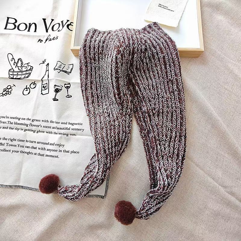 Vaikų vilnonis megztas šalikas, trikampio forma, paprastas pynimas, monokrominis, žiema