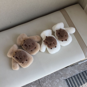 Pliušinis šalikas, minimalistinis stilius, šiltas, vienos spalvos raštas, žiemos sezonai