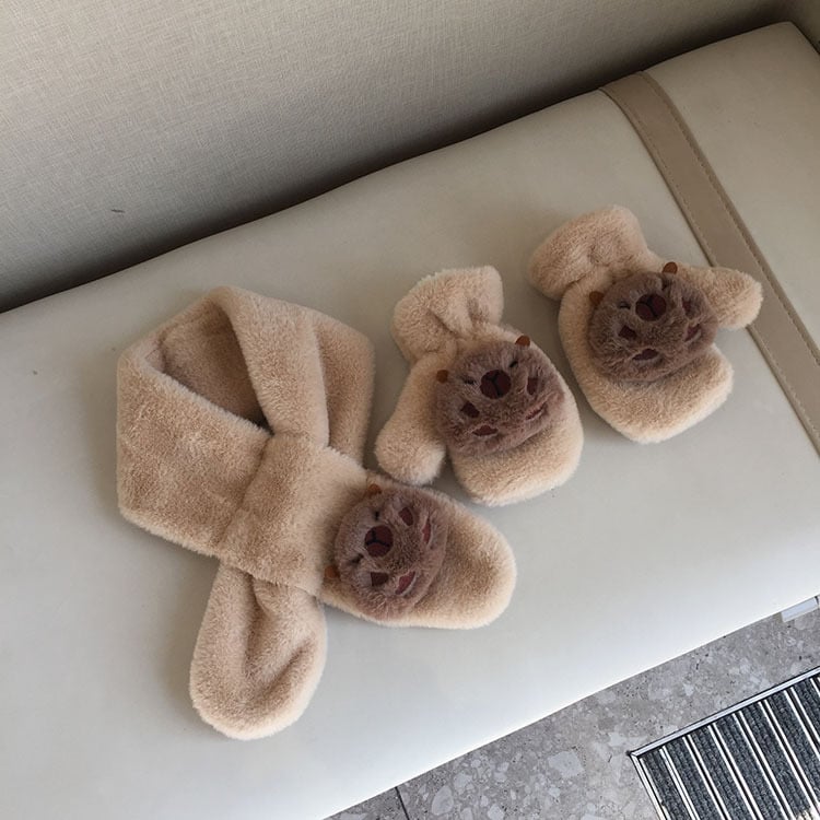 Pliušinis šalikas, minimalistinis stilius, šiltas, vienos spalvos raštas, žiemos sezonai