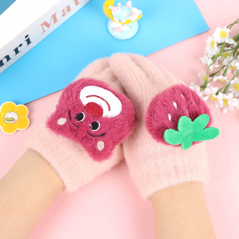 Dječje rukavice s pet prstiju Strawberry Bear cartoon uzorak, kristalni baršun, zima, dobna skupina 5–12 godina, izvezeni